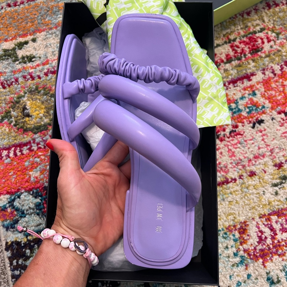 Gorgeous JW PEI JADA FLAT MULE, lavender color, size 38, or US size 8. GUC - Picture 2 of 7